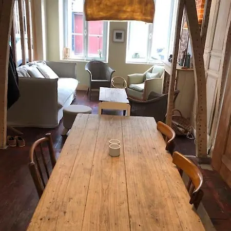 Chez Madeleine, Maison De Charme A Montreuil /mer * Montreuil (Pas-de-Calais)